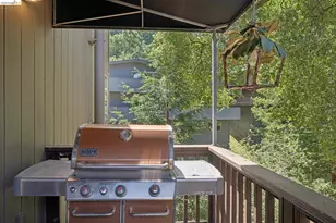 2929 Holyrood Dr, Oakland, CA 94611 - Photo 21