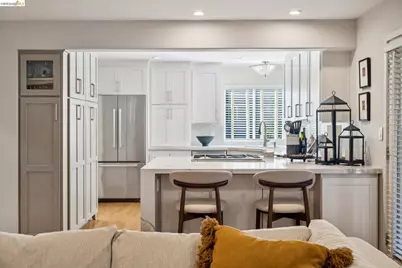 2929 Holyrood Drive, Oakland, CA 94611 - Photo 21