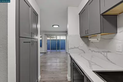 504 Athena #5, Hercules, CA 94547 - Photo 11