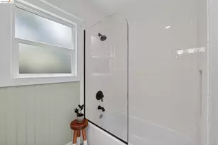 1075 41st St, Emeryville, CA 94608 - Photo 13