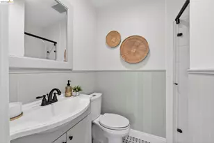 1075 41st St, Emeryville, CA 94608 - Photo 15