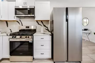 6628 Helen Ct, Oakland, CA 94608 - Photo 15