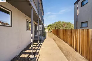 6628 Helen Ct, Oakland, CA 94608 - Photo 41