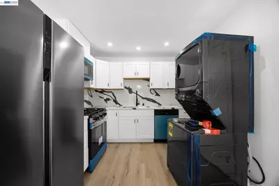 6628 Helen Ct, Oakland, CA 94608 - Photo 9