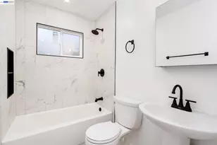 6628 Helen Ct, Oakland, CA 94608 - Photo 37