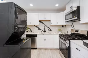 6628 Helen Ct, Oakland, CA 94608 - Photo 13