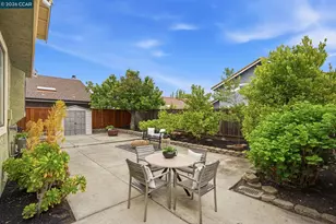 319 Oak Glen Ct, Martinez, CA 94553 - Photo 39