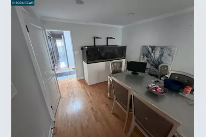 7672 Surrey Ln, Oakland, CA 94605 - Photo 9