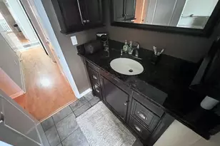 7672 Surrey Ln, Oakland, CA 94605 - Photo 5