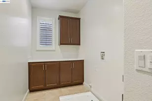 28719 Vista Grande Dr, Hayward, CA 94544 - Photo 19