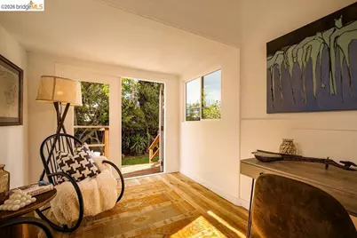 970 39th St, Oakland, CA 94608 - Photo 35