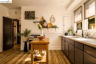 970 39th St, Oakland, CA 94608 - Photo 29