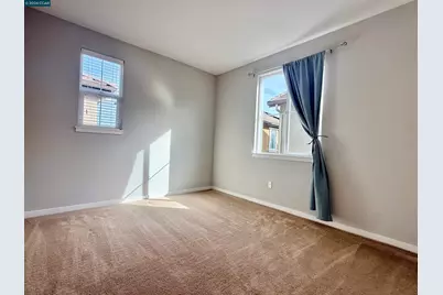 307 Birmingham Ct, Fairfield, CA 94534 - Photo 13