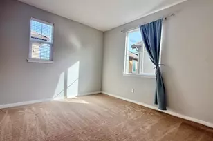 307 Birmingham Ct, Fairfield, CA 94534 - Photo 13