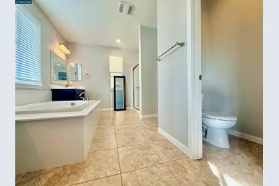 307 Birmingham Ct, Fairfield, CA 94534 - Photo 11