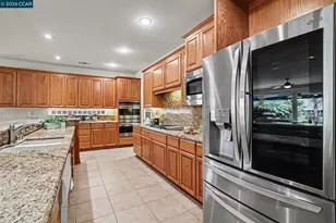 5666 Oakmont Ct, Discovery Bay, CA 94505 - Photo 17