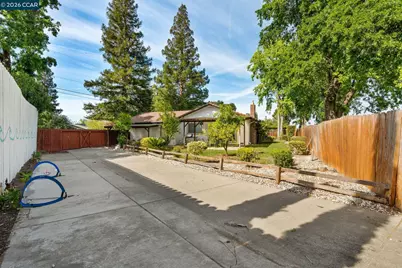 1661 Marta Dr, Pleasant Hill, CA 94523 - Photo 33