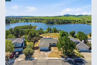 4101 Royal Links Cir, Antioch, CA 94509 - Photo 3