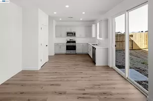 863 Pecan Tree Ln, Galt, CA 95632 - Photo 5