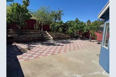 2268 Oak Hills Dr, Pittsburg, CA 94565 - Photo 31