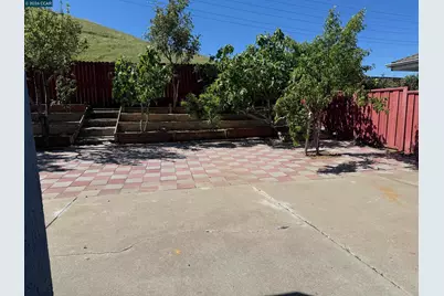 2268 Oak Hills Dr, Pittsburg, CA 94565 - Photo 29