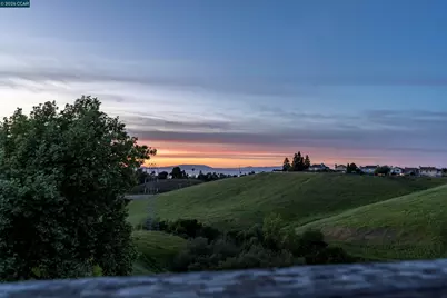 2413 Christian Ct, Pinole, CA 94564 - Photo 45