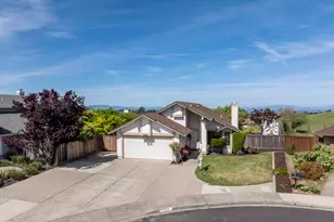 2413 Christian Ct, Pinole, CA 94564 - Photo 5