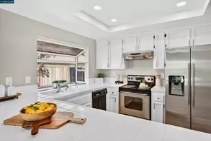 2413 Christian Ct, Pinole, CA 94564 - Photo 17