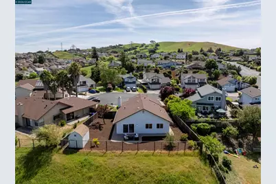 2413 Christian Ct, Pinole, CA 94564 - Photo 53