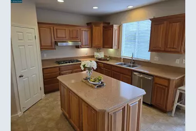 8625 Livingston Way, Discovery Bay, CA 94505 - Photo 15