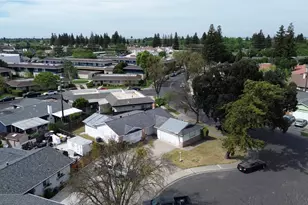 1013 Colonial Ct, Modesto, CA 95350 - Photo 5