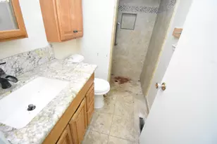 1013 Colonial Ct, Modesto, CA 95350 - Photo 27