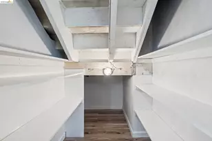 2328 Bartlett St, Oakland, CA 94601 - Photo 41