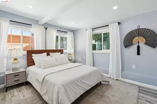2328 Bartlett St, Oakland, CA 94601 - Photo 35