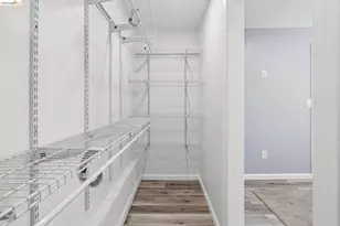 2328 Bartlett St, Oakland, CA 94601 - Photo 37