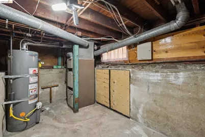 2328 Bartlett St, Oakland, CA 94601 - Photo 41