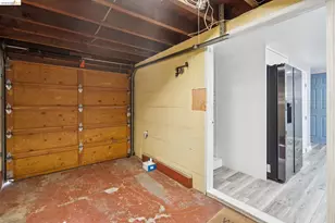 2328 Bartlett St, Oakland, CA 94601 - Photo 39