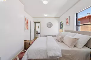 2328 Bartlett St, Oakland, CA 94601 - Photo 17