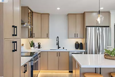 2772 Tice Creek Dr #4, Walnut Creek, CA 94595 - Photo 7