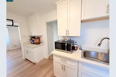 238 Fitzpatrick Rd, Oakland, CA 94603 - Photo 9