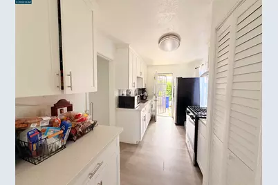 238 Fitzpatrick Rd, Oakland, CA 94603 - Photo 7