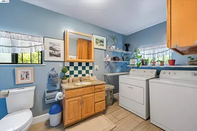 663 25th Street, Oakland, CA 94612 - Photo 21