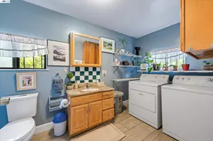 663 25th St, Oakland, CA 94612 - Photo 21