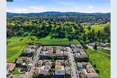 527 Falling Star Dr, Martinez, CA 94553 - Photo 49