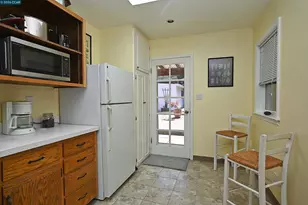 925 North Rd, Belmont, CA 94002 - Photo 15