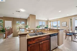 6403 Blue Rock Ct, Oakland, CA 94605 - Photo 15