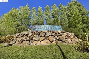 6403 Blue Rock Ct, Oakland, CA 94605 - Photo 33