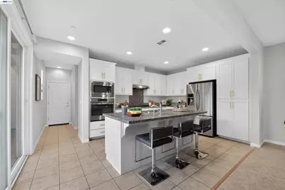 1005 Fowler Ln, Mountain House, CA 95391 - Photo 7