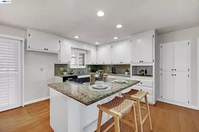 21671 Shady Spring Rd, Castro Valley, CA 94546 - Photo 7
