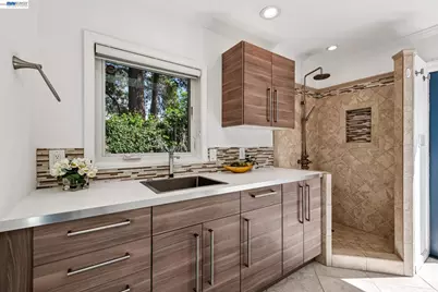 838 Dowling Blvd, San Leandro, CA 94577 - Photo 37